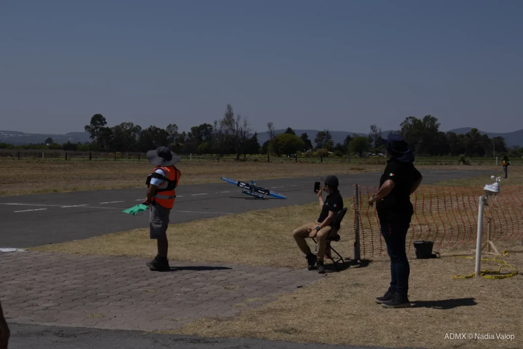 Equipo Ícaro Aero Design en ADMX 2026