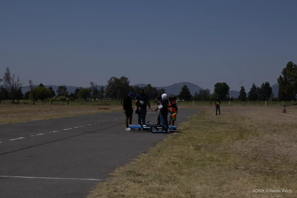 Equipo Ícaro Aero Design en ADMX 2026