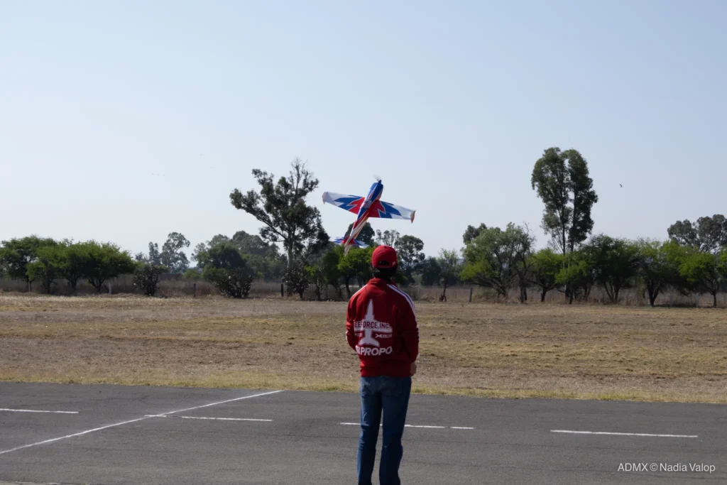 Vuelo de exhibición en ADMX 2026