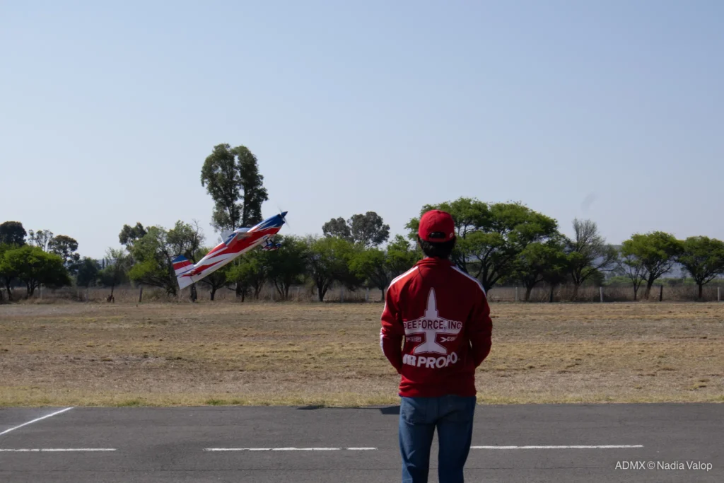 Vuelo de exhibición en ADMX 2026