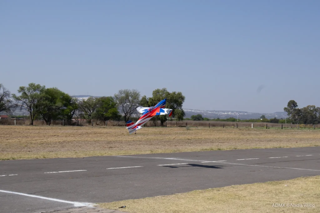 Vuelo de exhibición en ADMX 2026