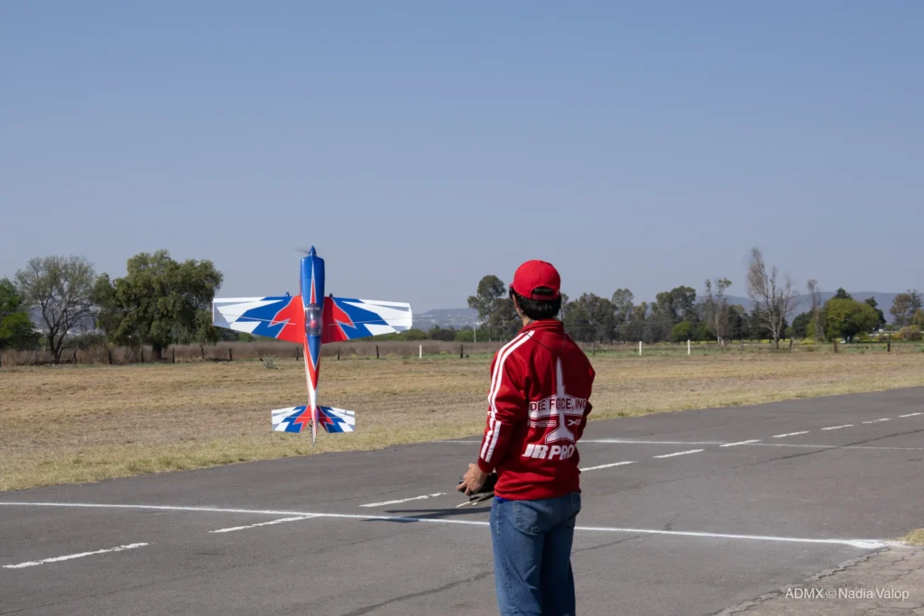 Vuelo de exhibición en ADMX 2026