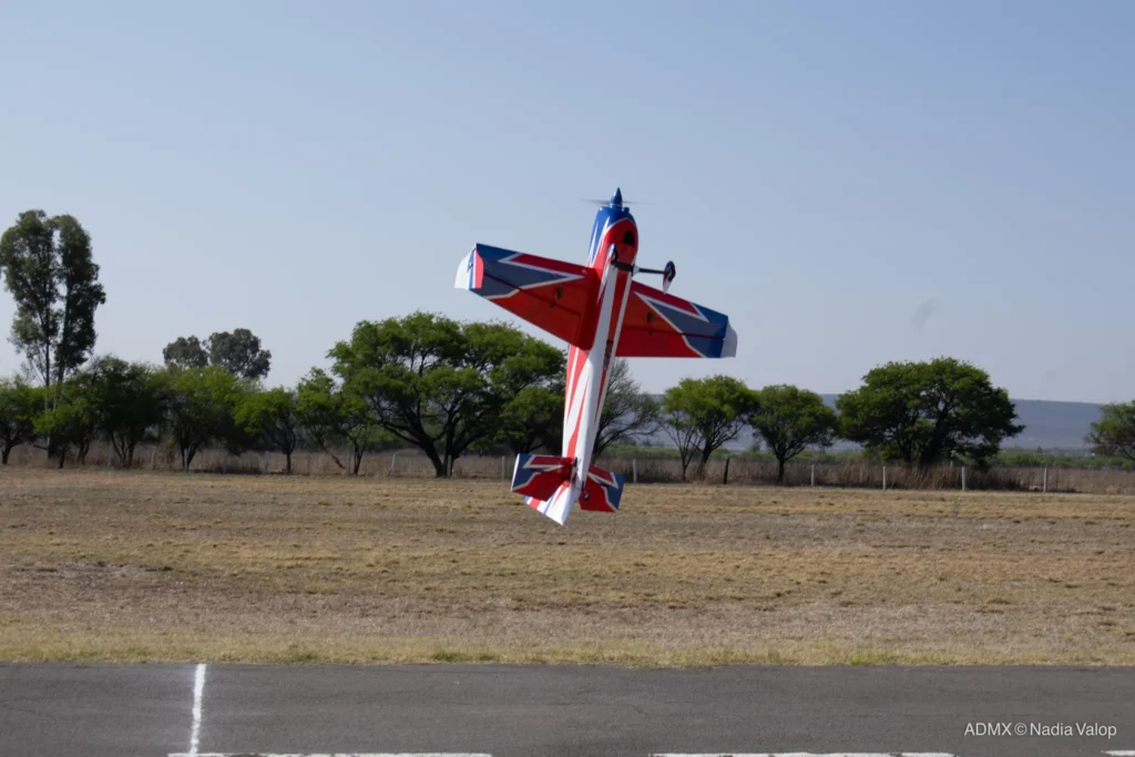 Vuelo de exhibición en ADMX 2026